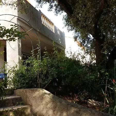 Les Jardins De La Laiterie Bed & Breakfast *